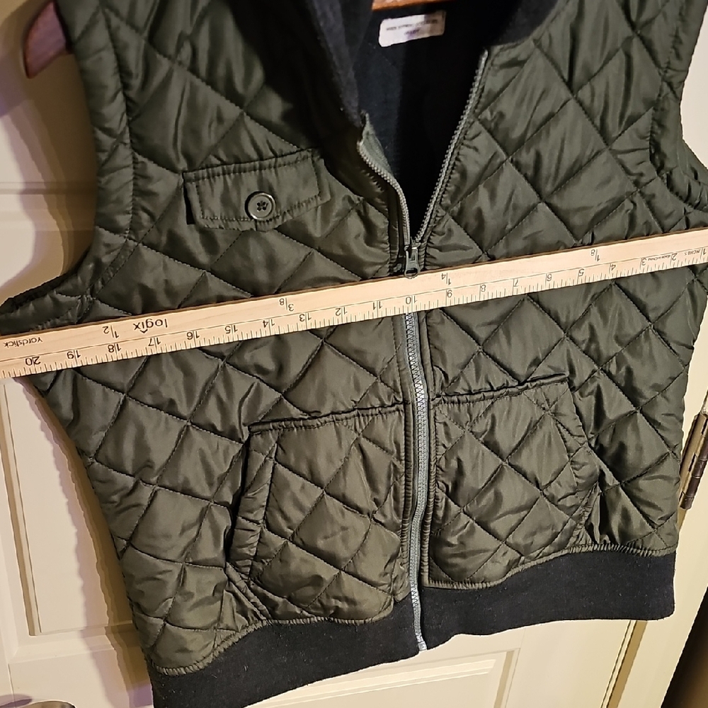 Ruff Hewn Quilted Vest with Hood - Olive and Charcoal SIZE L - Picture 4 of 6